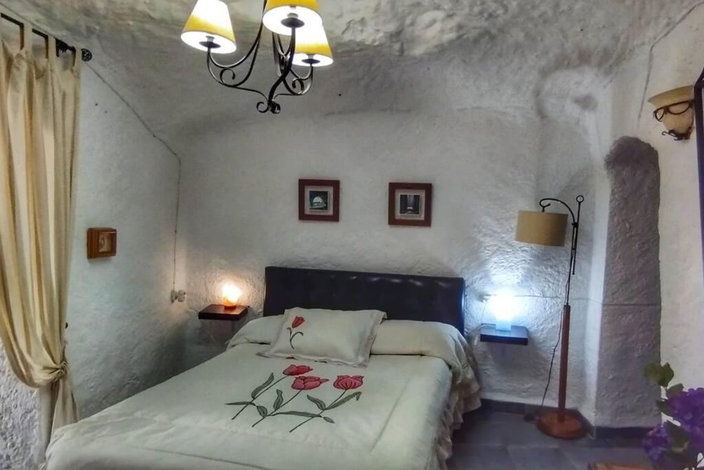 Вилла Cueva La Loli Гвадикс Экстерьер фото